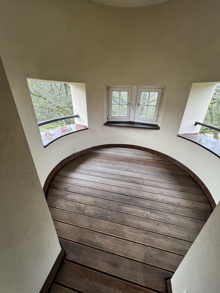 Prinzenhöhe - exklusive DG-Wohnung im Schloss inmitten einer eigenen Parkanlage - Photo 5